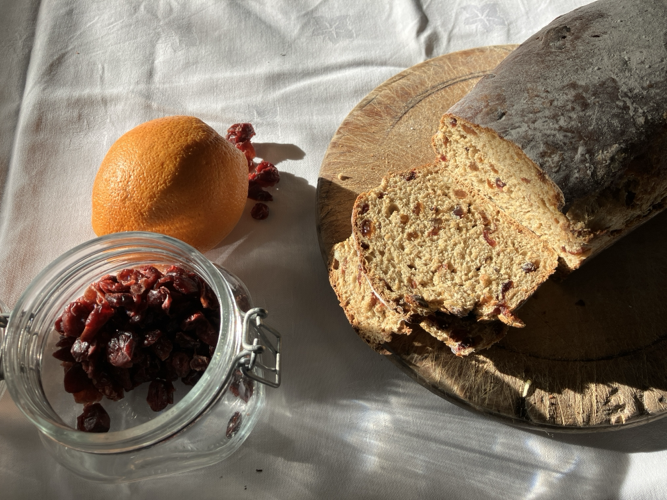 Breadmaking Workshop: Christmas Bread with Cranberries and Spices